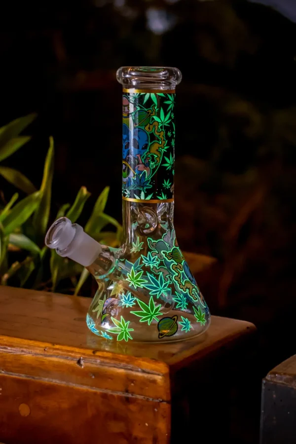 GLOW BEAKER BONG