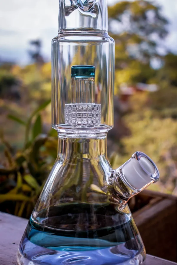 BEAKER BONG